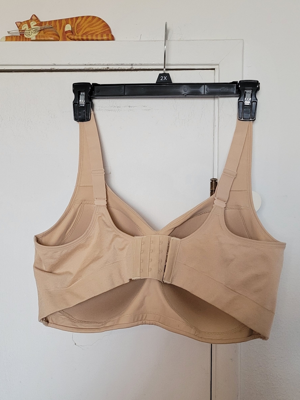 Vanity Fair Seamless Nude Comfort Bra - Soft Stretch Support - Picture 7 of 9